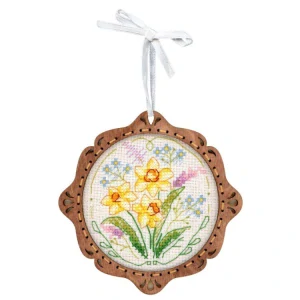 M.P.STUDIA M.P.STUDIA Cross-stich on wooden base Miniature. Spring flowers